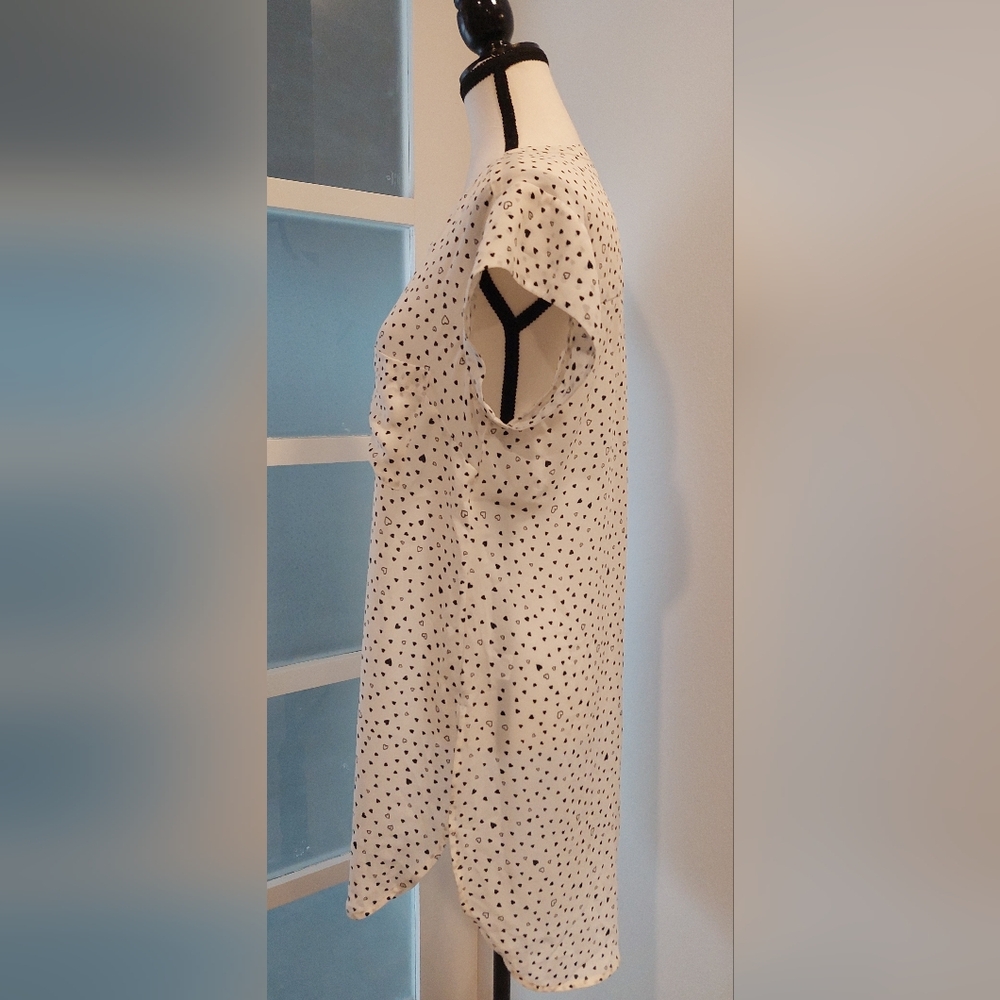 DR2 Polka Dot Blouse - Picture 3 of 8